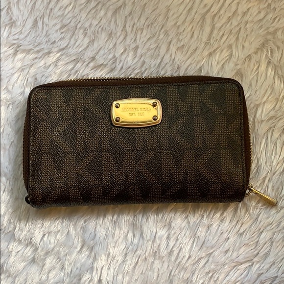 Michael Kors Handbags - Michael Kordas Wallet
